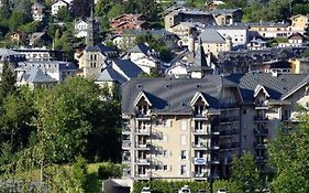 94 m2 spacieux insonorisé en PLEIN CENTRE - deux parkings couverts gratuits et WIFI gratuit !